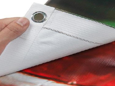 白河喷绘和刀刮布的工艺区别。