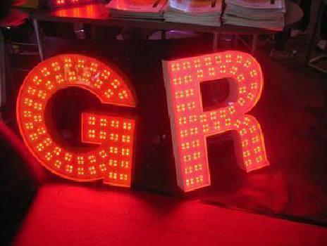 白河LED发光字常见的安装误区。